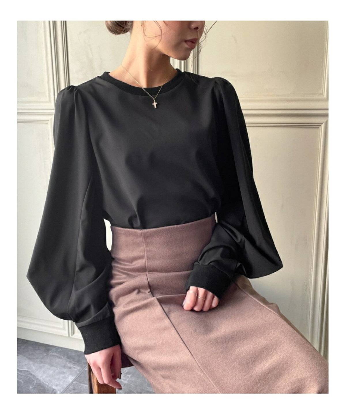 スカートコーデの女性