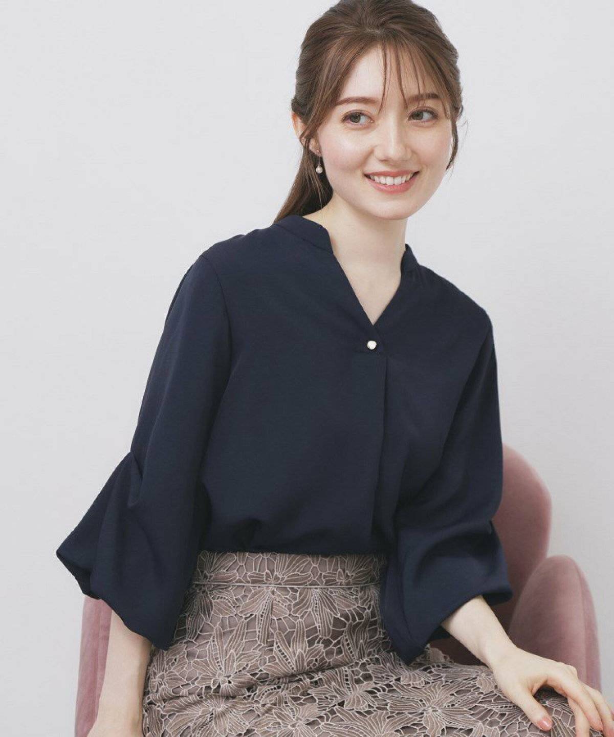 スカートコーデの女性