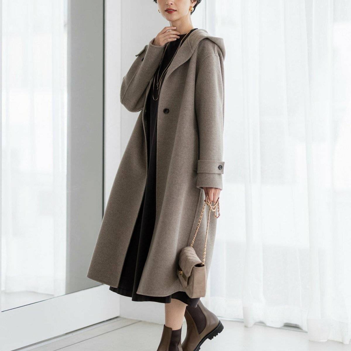ブラウンのワントーンコーデ