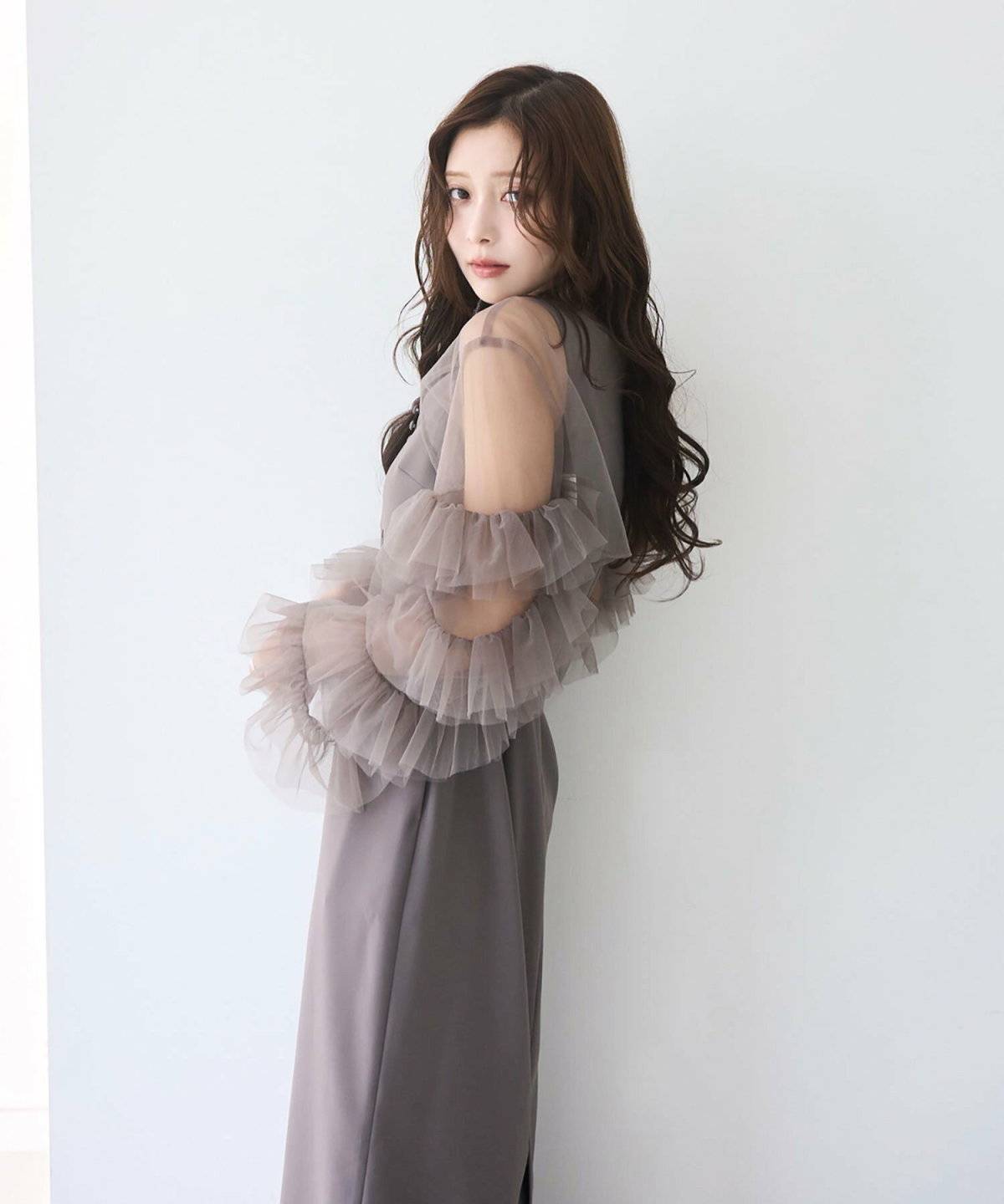 ドレスコーデの女性