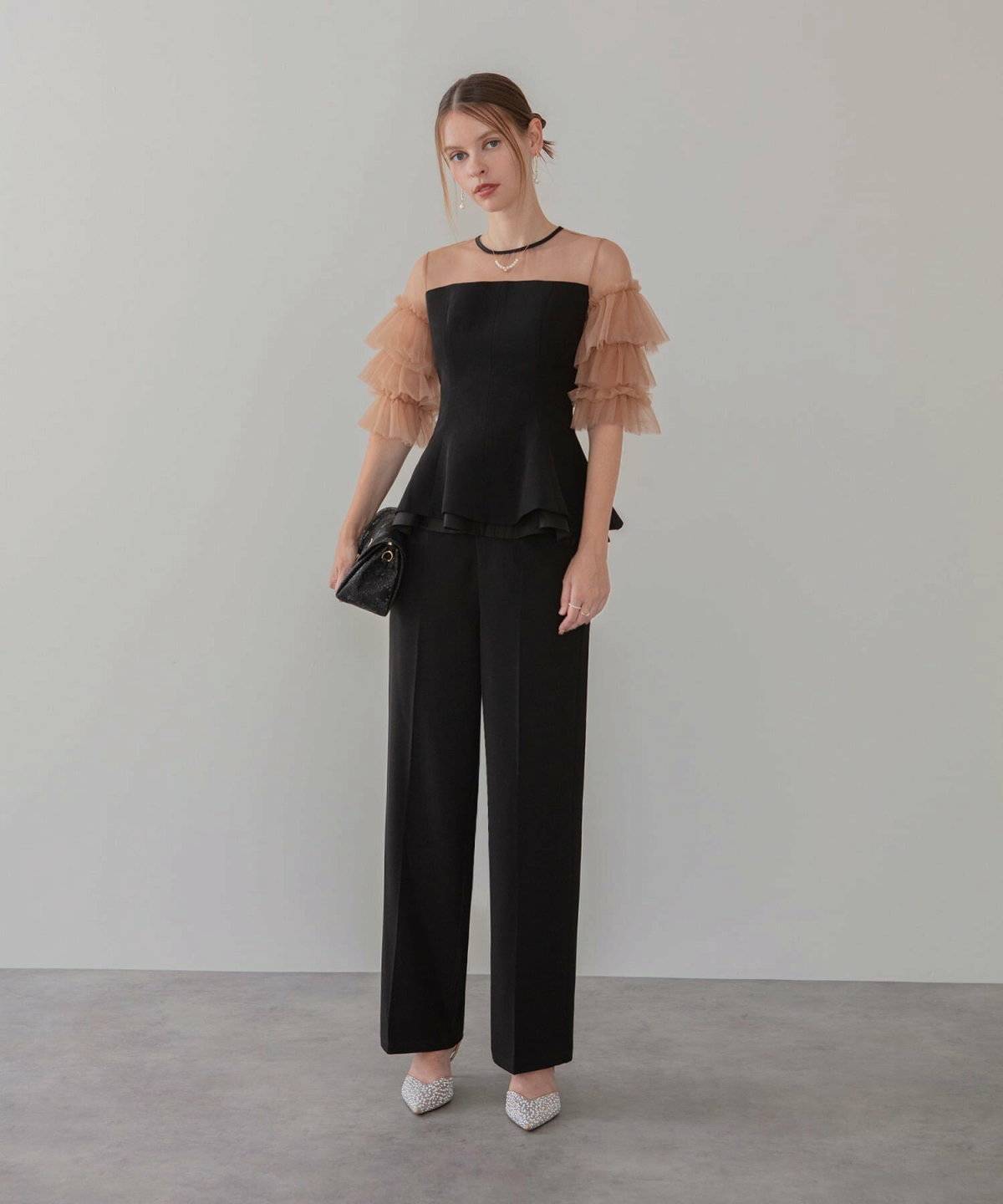 ドレスコーデの女性