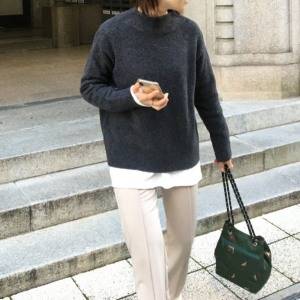 軽くてあったか♡この冬手放せない【UNIQLO】のスフレヤーンモックネックセーター