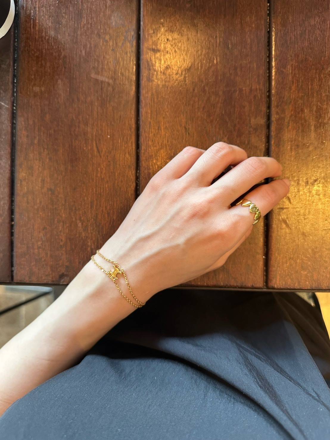 セリーヌ「トリオンフ ダブルチェーンブレスレット」