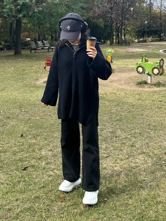 ホワイト厚底スニーカーコーデ