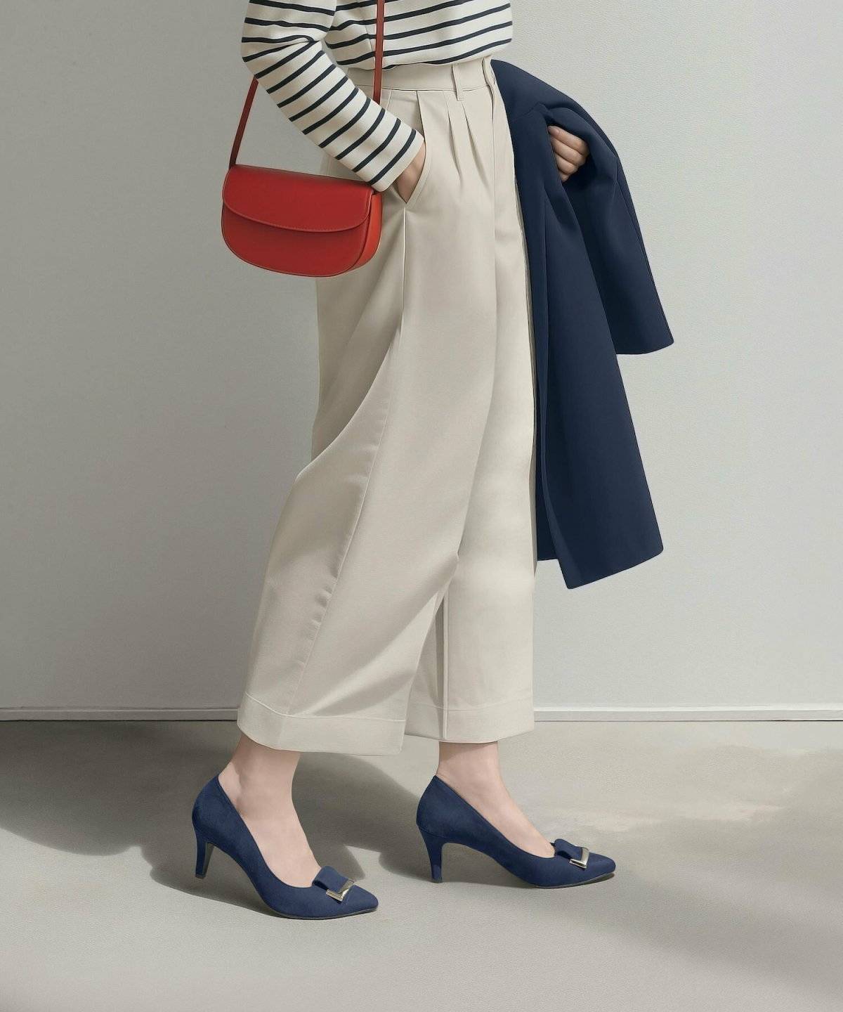 パンツコーデの女性