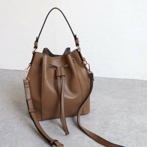 買って後悔しない……！年中使える「大人女子向けバッグ」5選