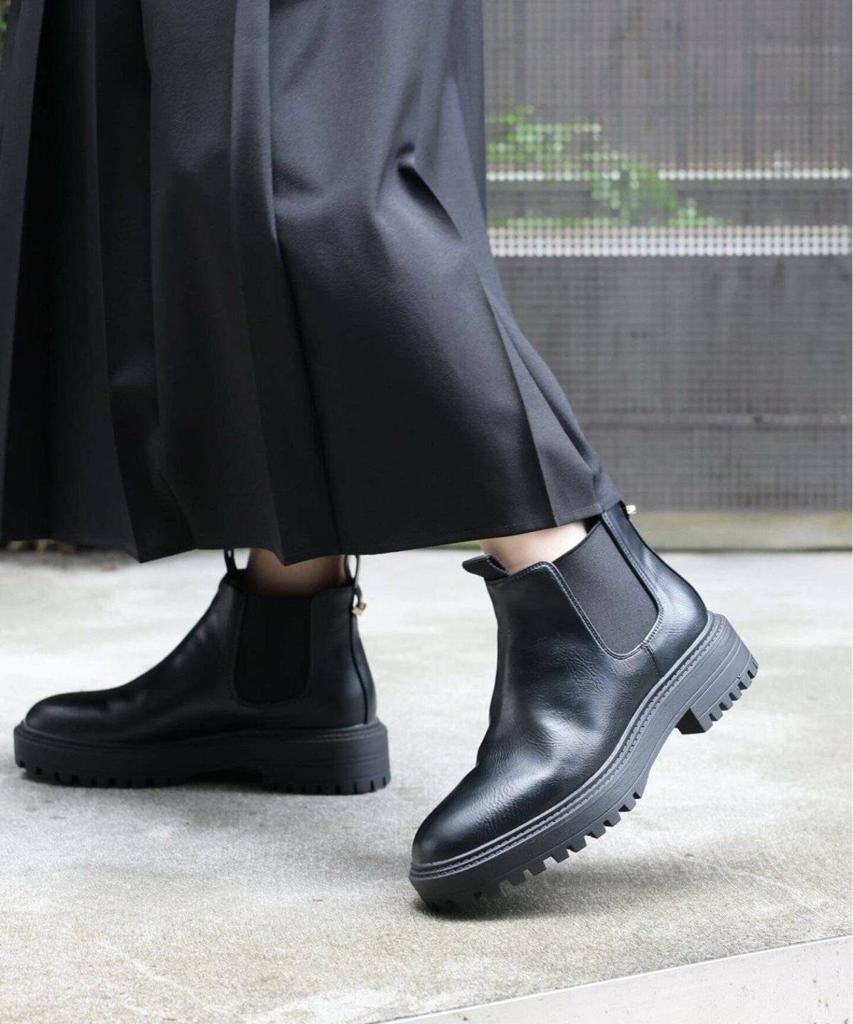 ショートブーツコーデ