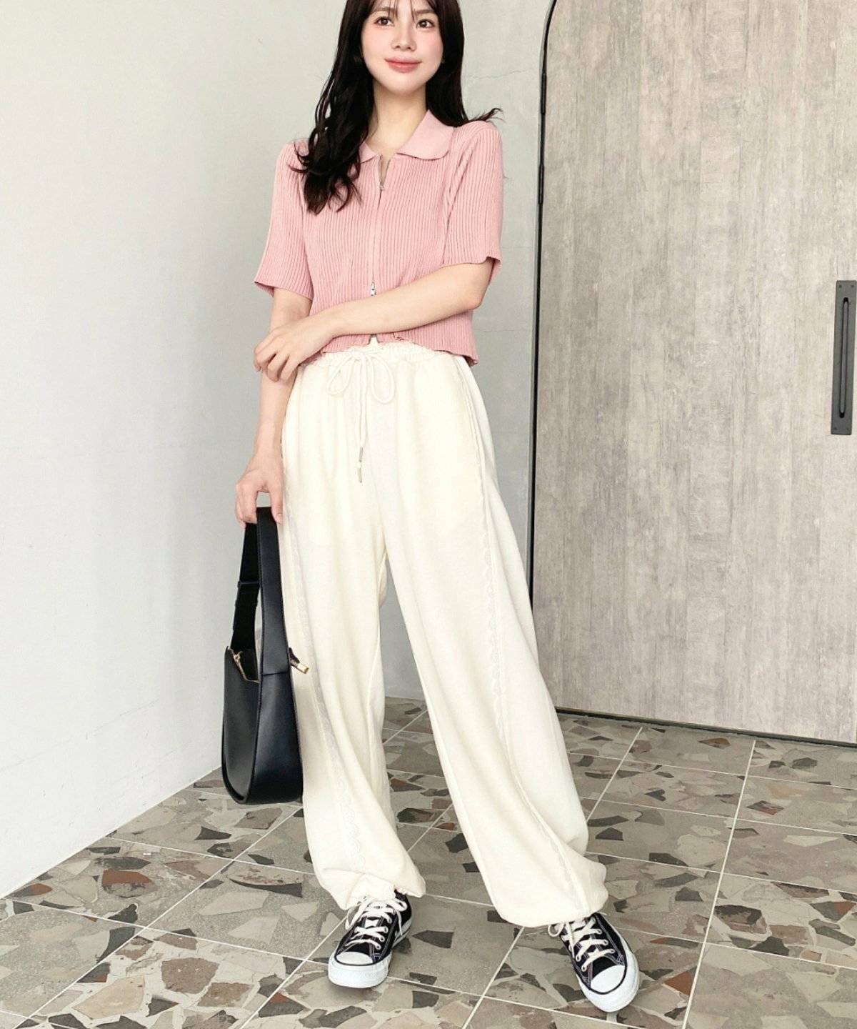 スウェットパンツコーデ