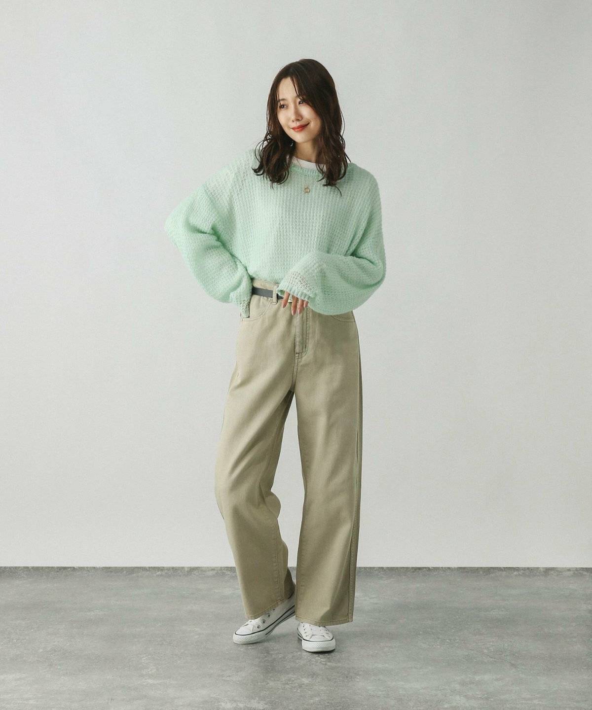 トレンドカラーを使ったコーデ