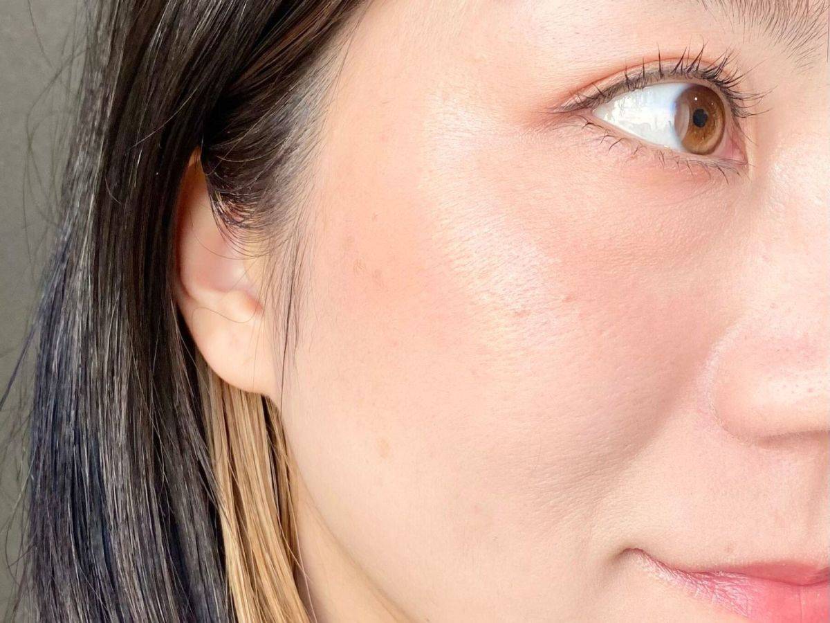 レブロン ブラッシュ & イルミネーター パレット 001メロウピーチ⑤