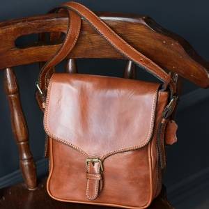 実は風水的に大凶です……。健康運がみるみる下がるバッグの特徴5選