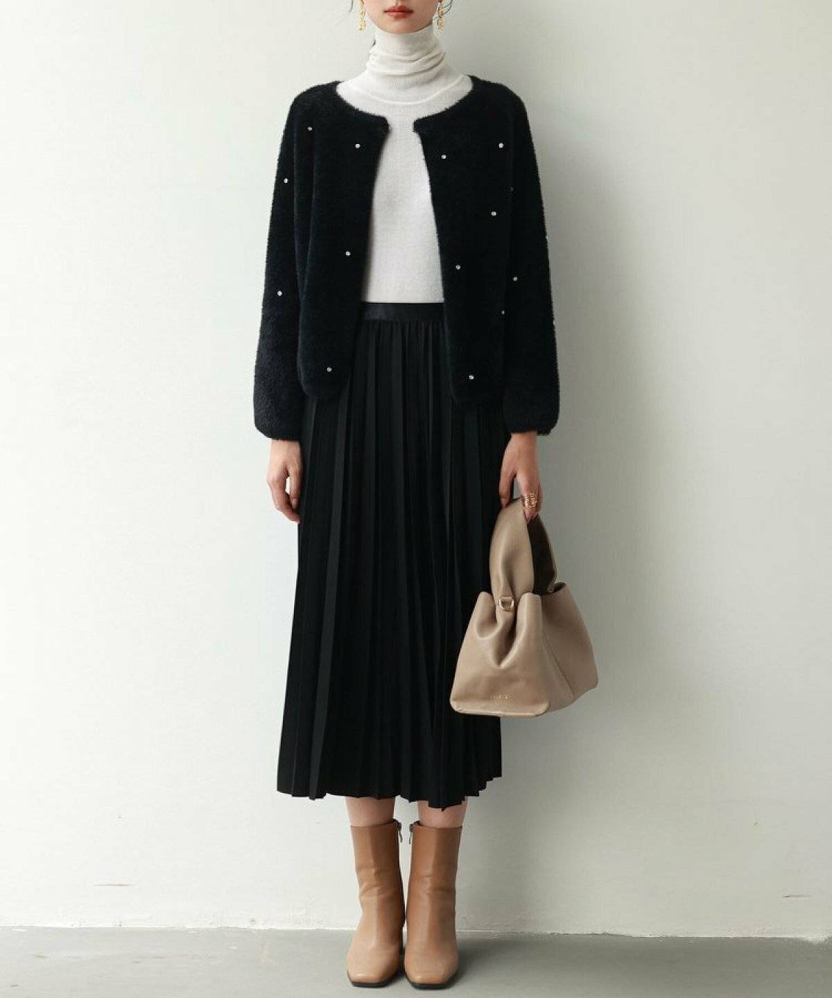 スカートコーデの女性
