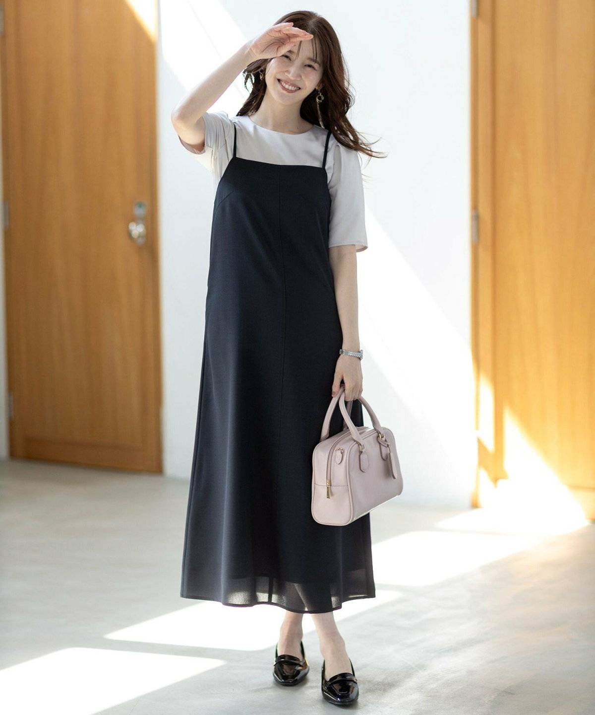 夏コーデの女性