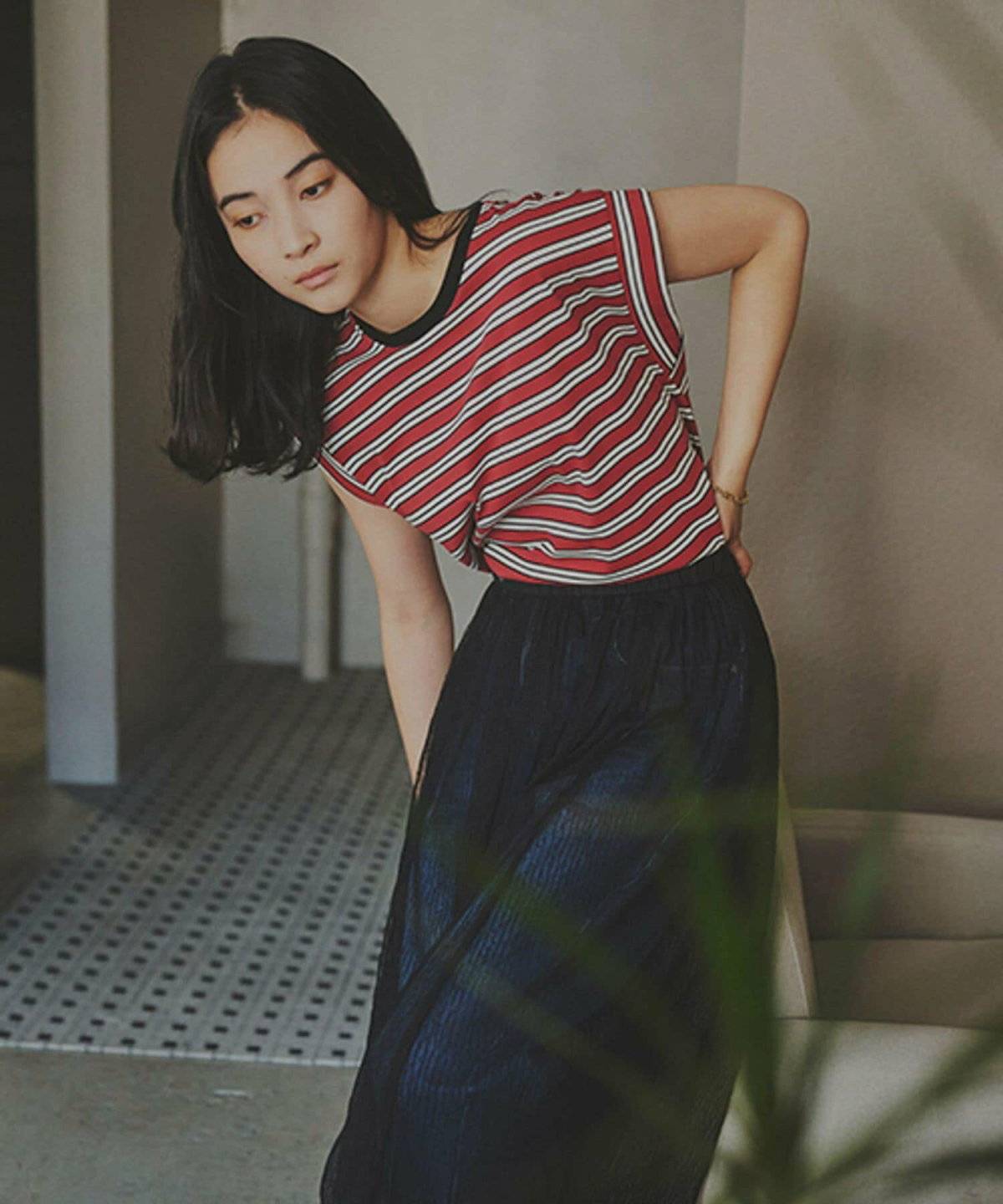 夏コーデの女性