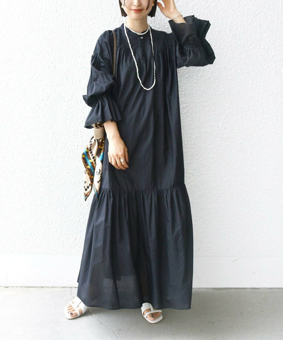 夏コーデの女性