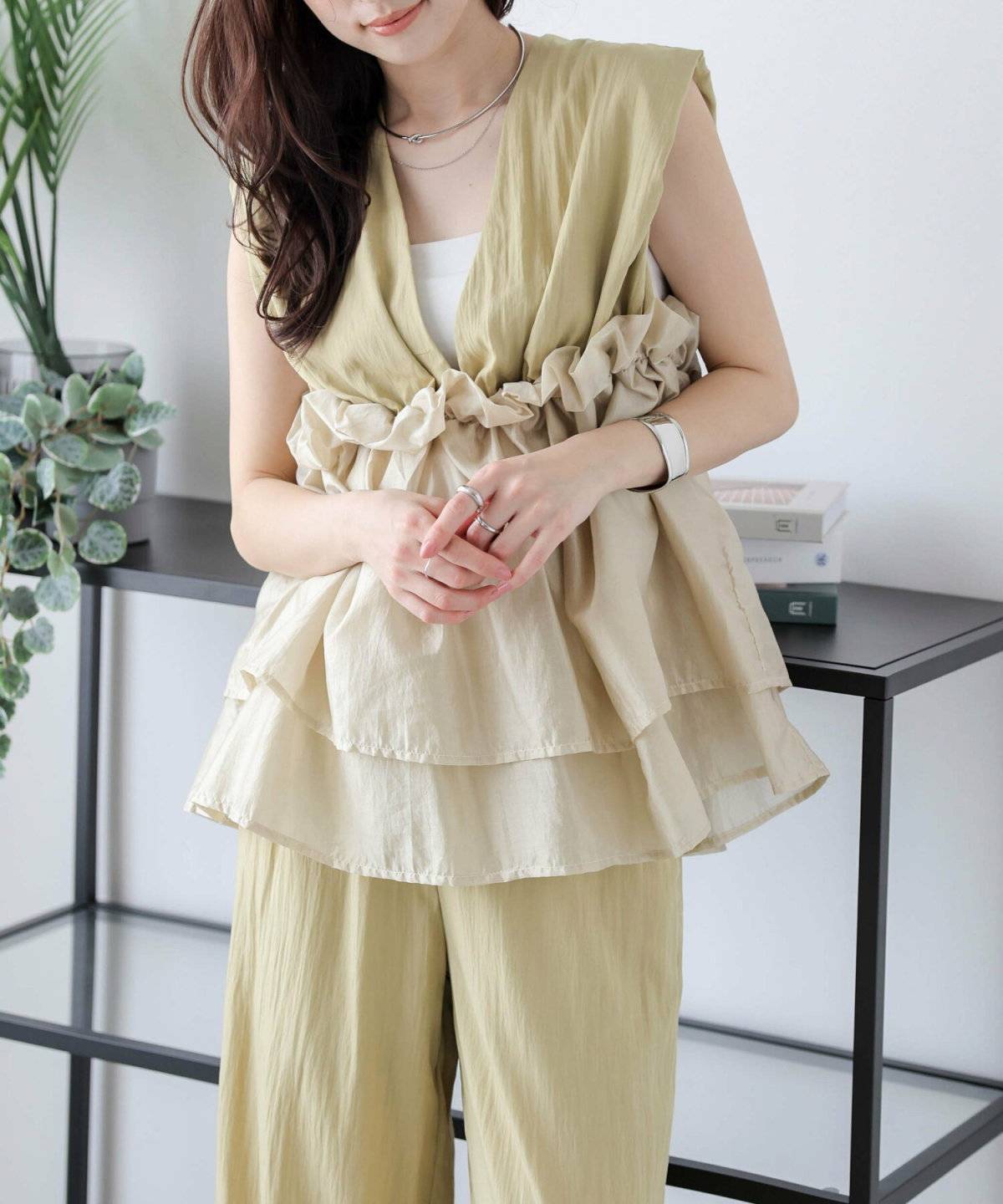 夏コーデの女性