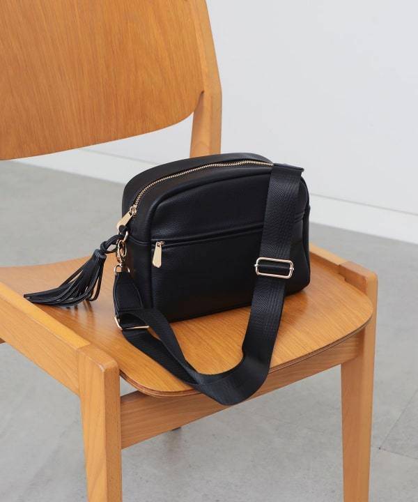 フリンジ ショルダーバッグ