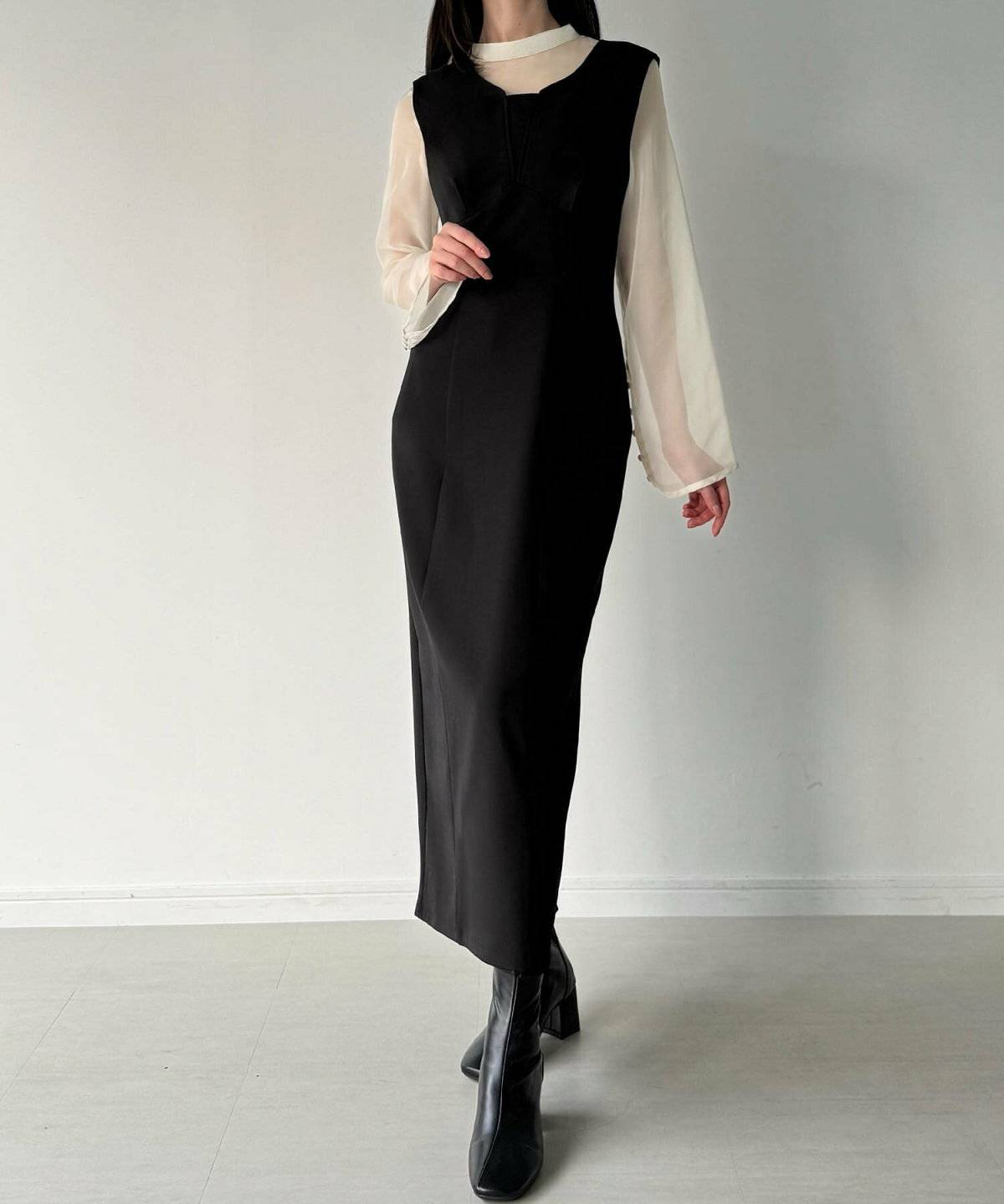 秋コーデの女性