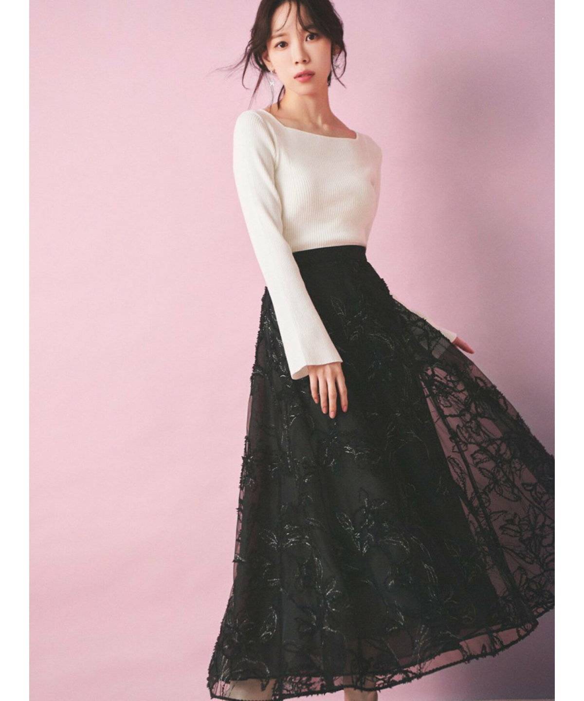 ワンピースコーデの女性