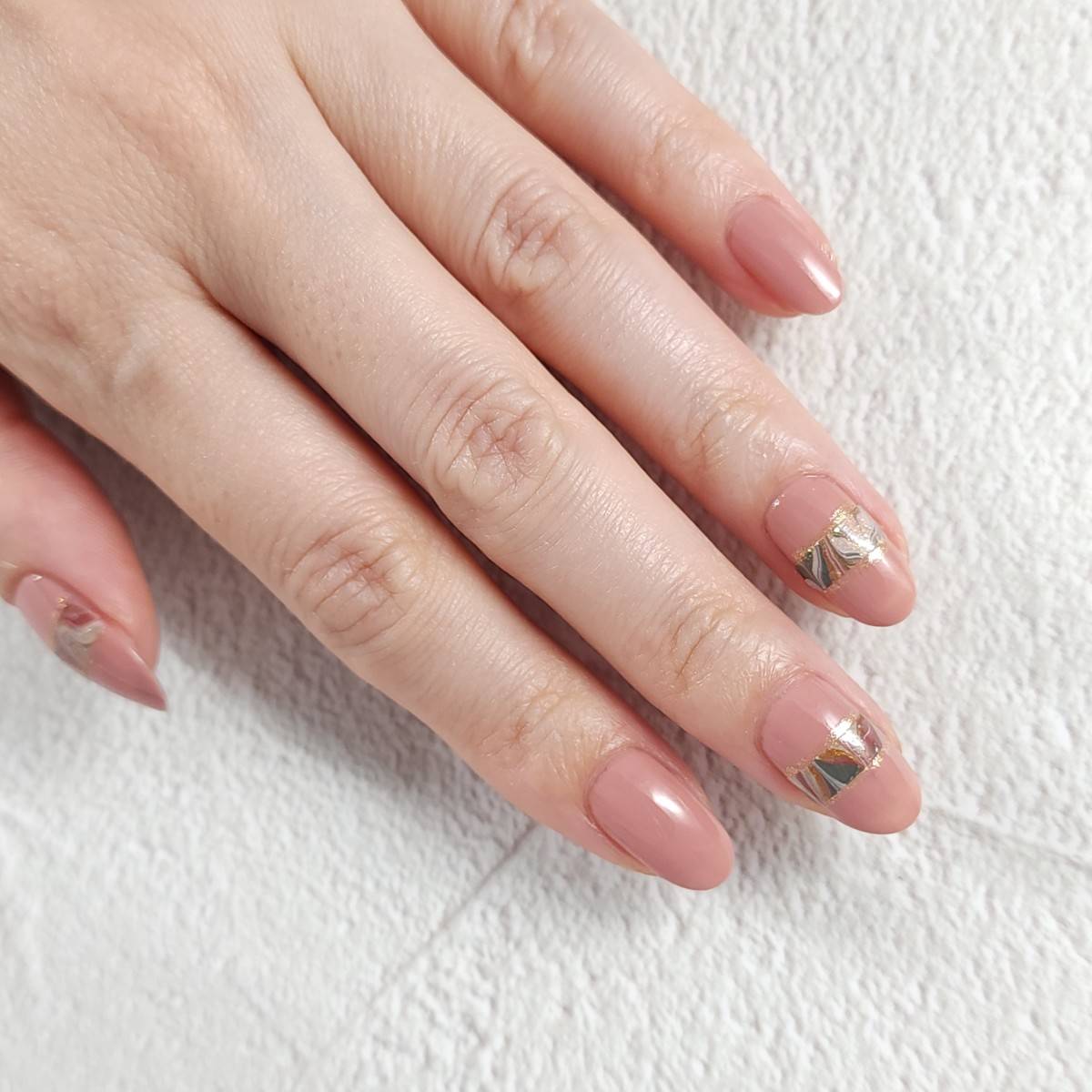 ひと癖足して垢抜ける。不器用さん向け「アクセサリーネイル」のやり方