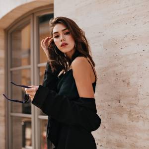 あの子はなぜモテる？男性を惹きつける「雰囲気美人」の特徴4選