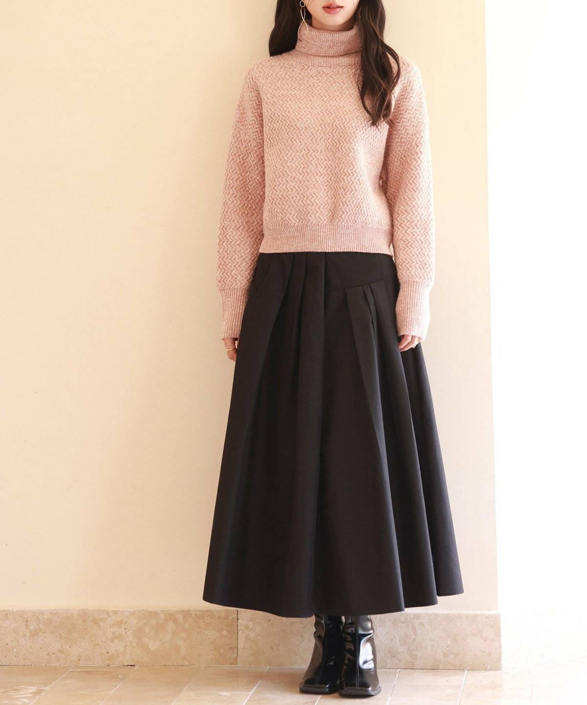 スカートコーデの女性