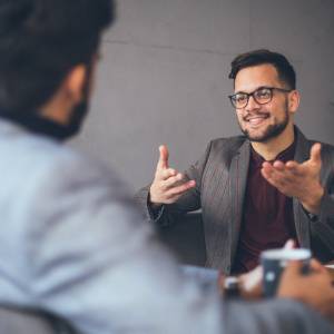 成功するイケオジの共通点。トーク力がある40代50代男性の仕草5選