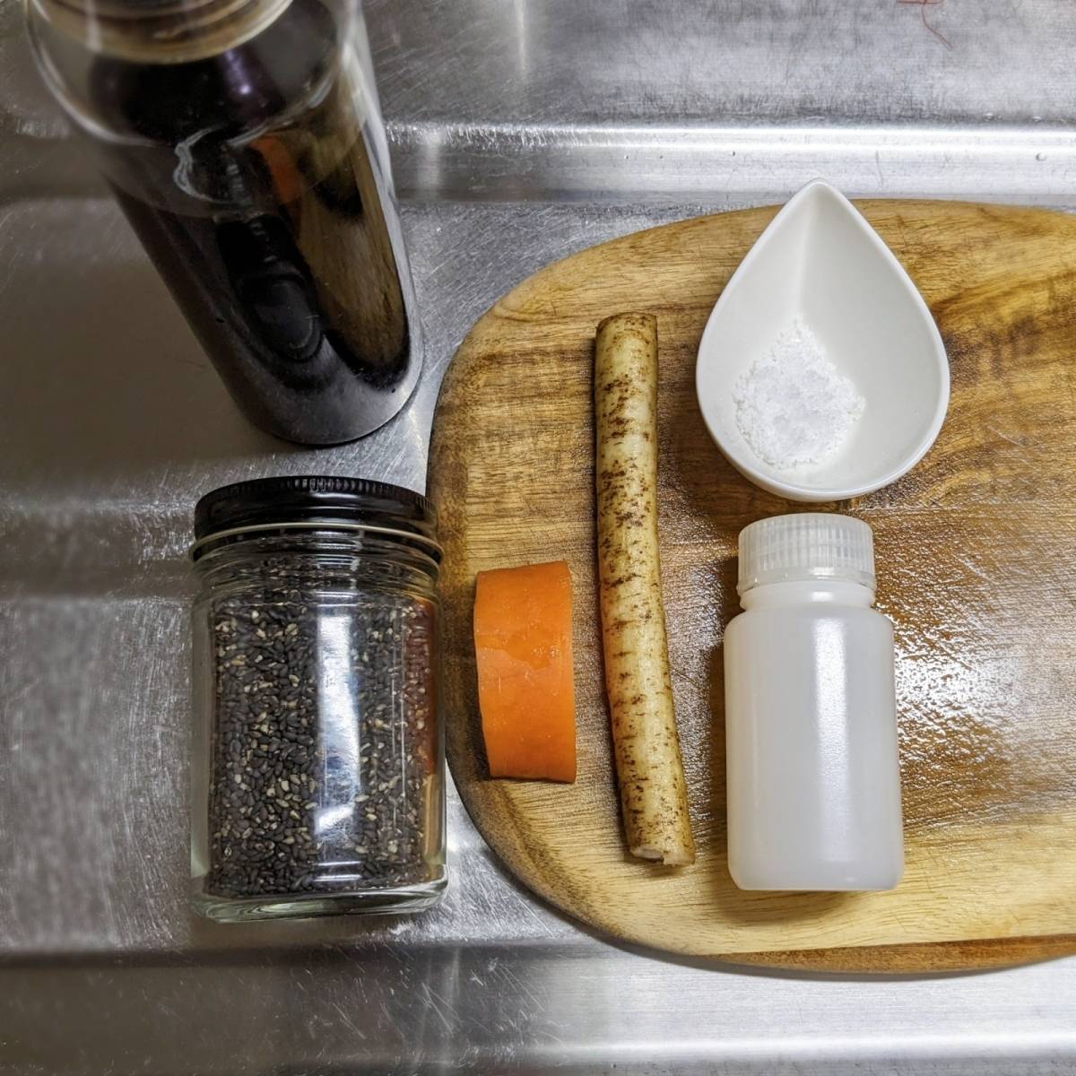 JAグループ公式の「ごぼうと人参のすっぱ炒め」のレシピ