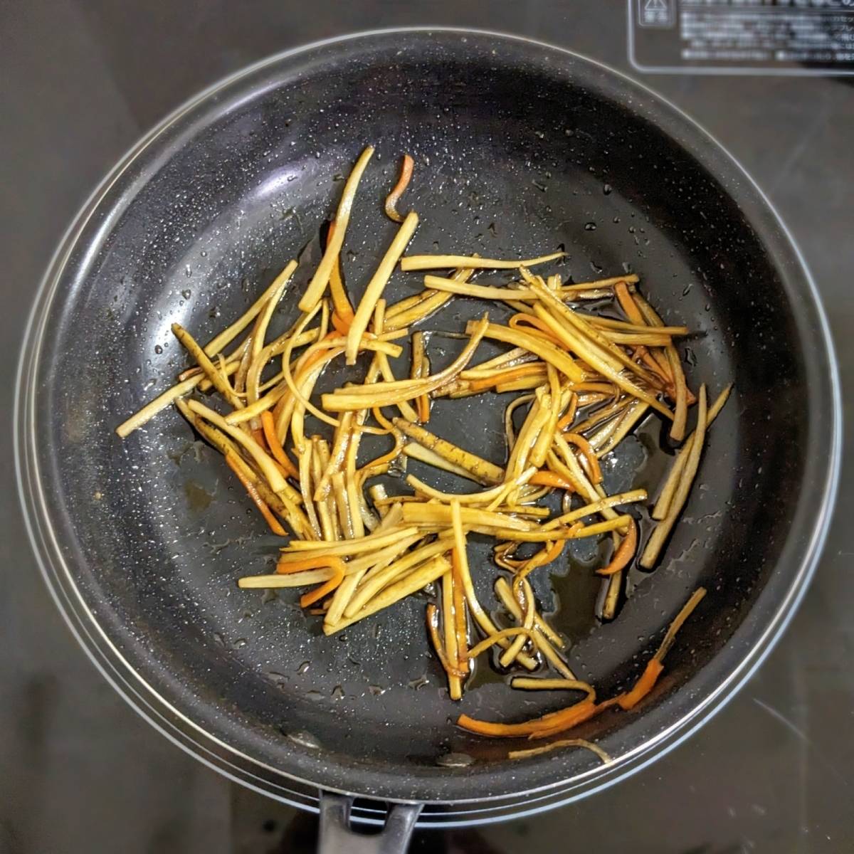 JAグループ公式の「ごぼうと人参のすっぱ炒め」のレシピ