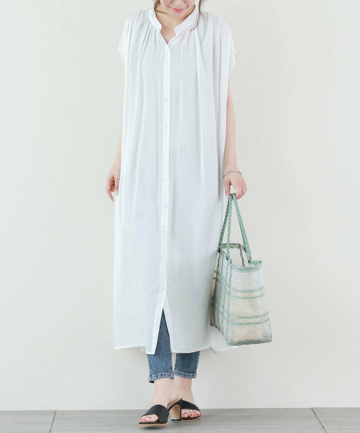 スキニーを履いた女性