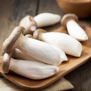 控えめに言ってウマすぎる。切って炒めるだけの「エリンギ」のレシピ