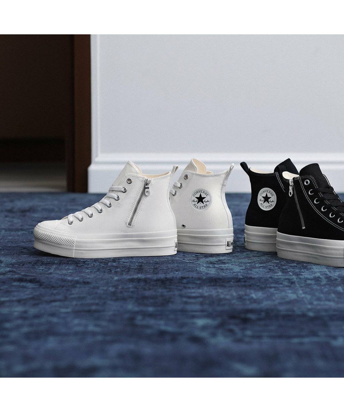 スニーカーコーデの女性