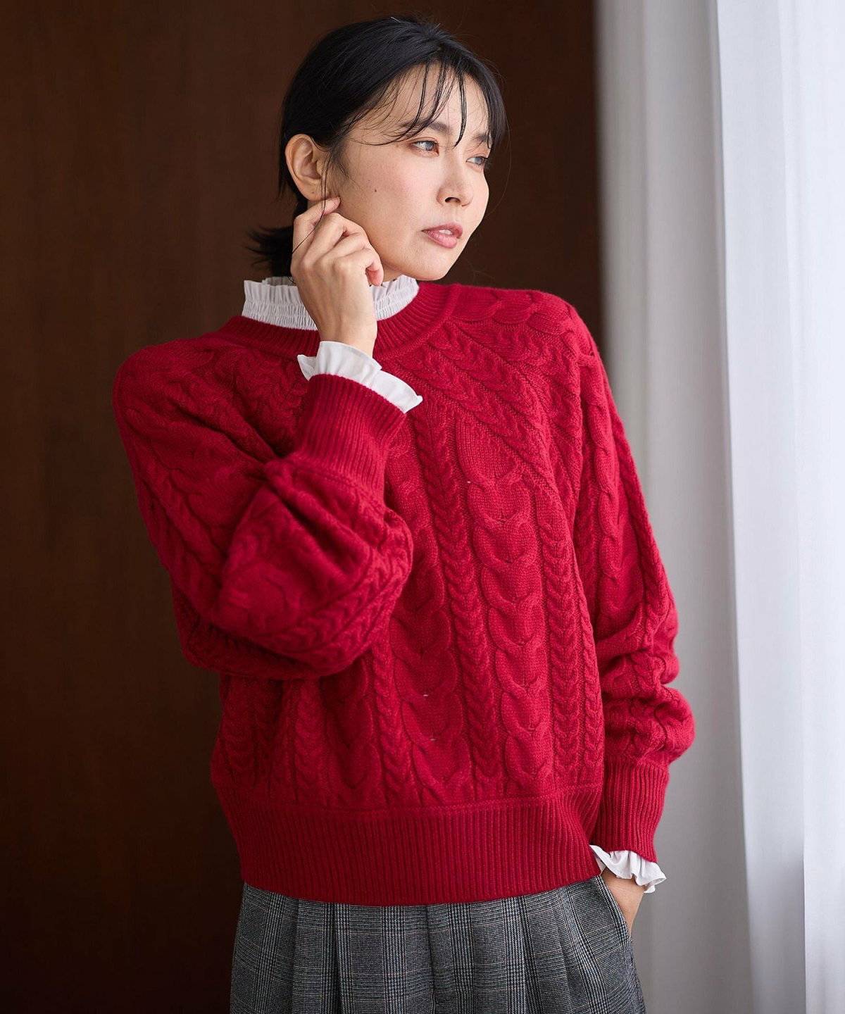 パンツコーデの女性