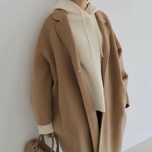 【冬編】ショートヘアの女性におすすめのコーデめ14選。30代に似合う服装とは？