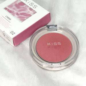 ひと塗りでたちまち垢抜ける……。大当たりだった「優秀コスメ」