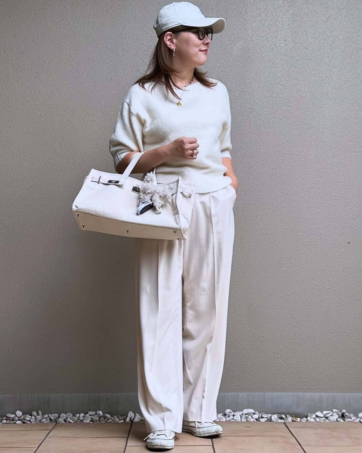 オールホワイトコーデ