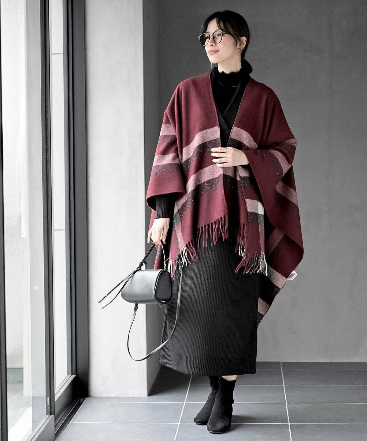 ワンピースコーデの女性