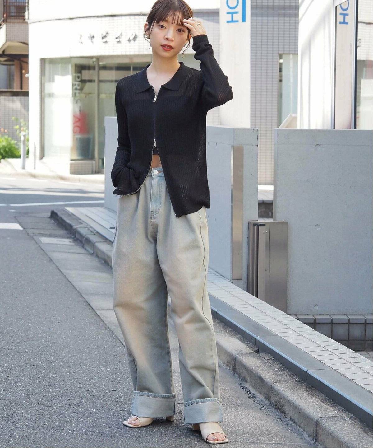 デニムパンツコーデ