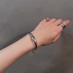 手元に上品な輝きを……♪大人のための「カットボールチェーン＆バングル」ブレスレット