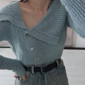 ゆるっと感が心地いい……♪さらっと着るだけで主役になる柔らか「ブルーニット」