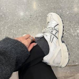 機能美とデザインが融合。タフで軽やかな【ASICS】のアクティブシューズ