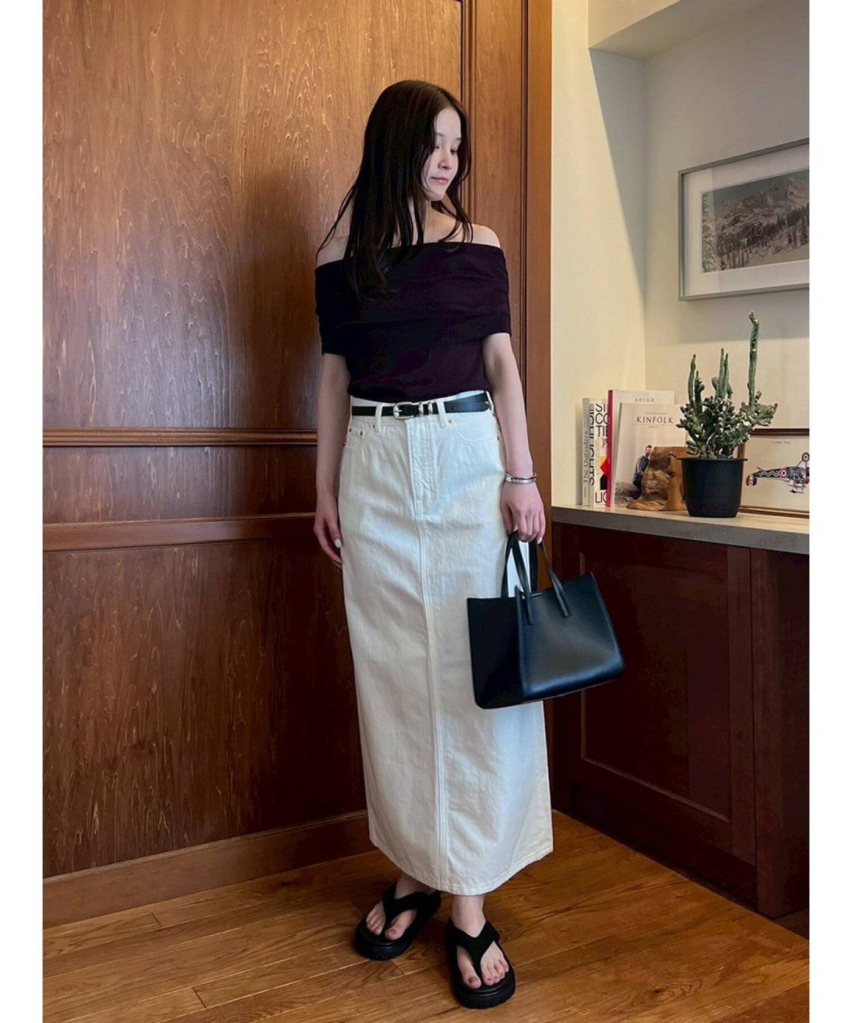 ホワイトフレアデニムスカートコーデ