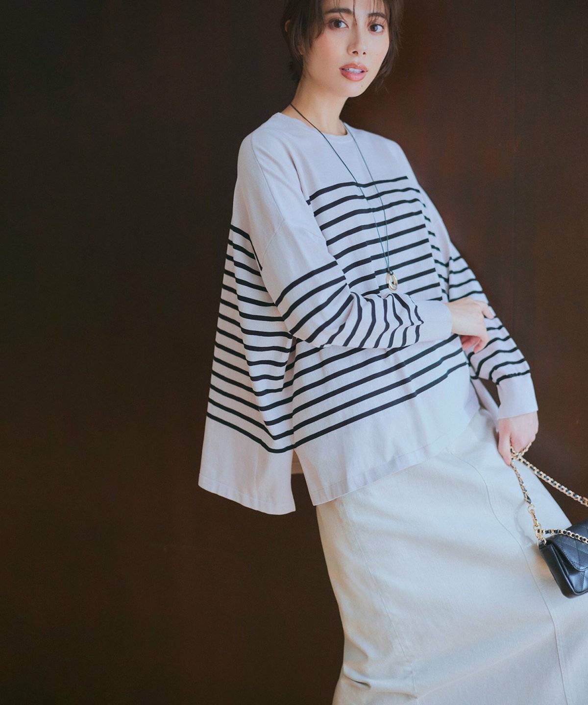 ホワイトデニムスカートコーデ