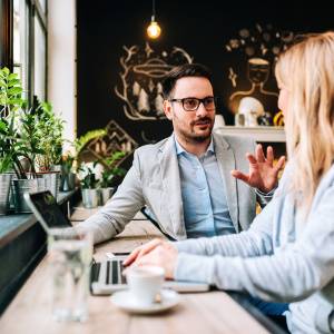 危うく惚れそう。女性の扱いが上手い40代50代男性がしないこと5選