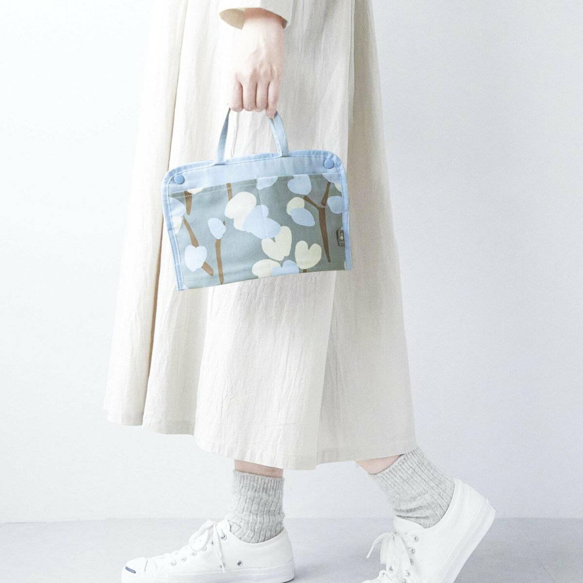 北欧ファッションの女性