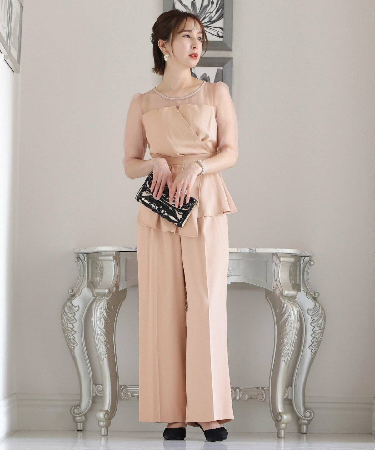 ベージュのセットアップ