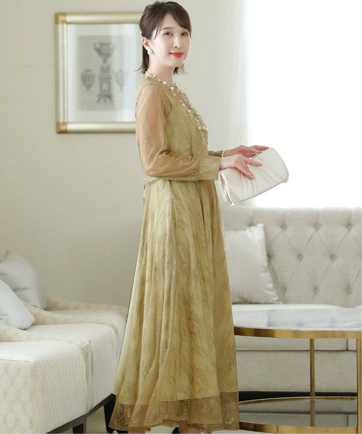 マスタードイエローワンピ