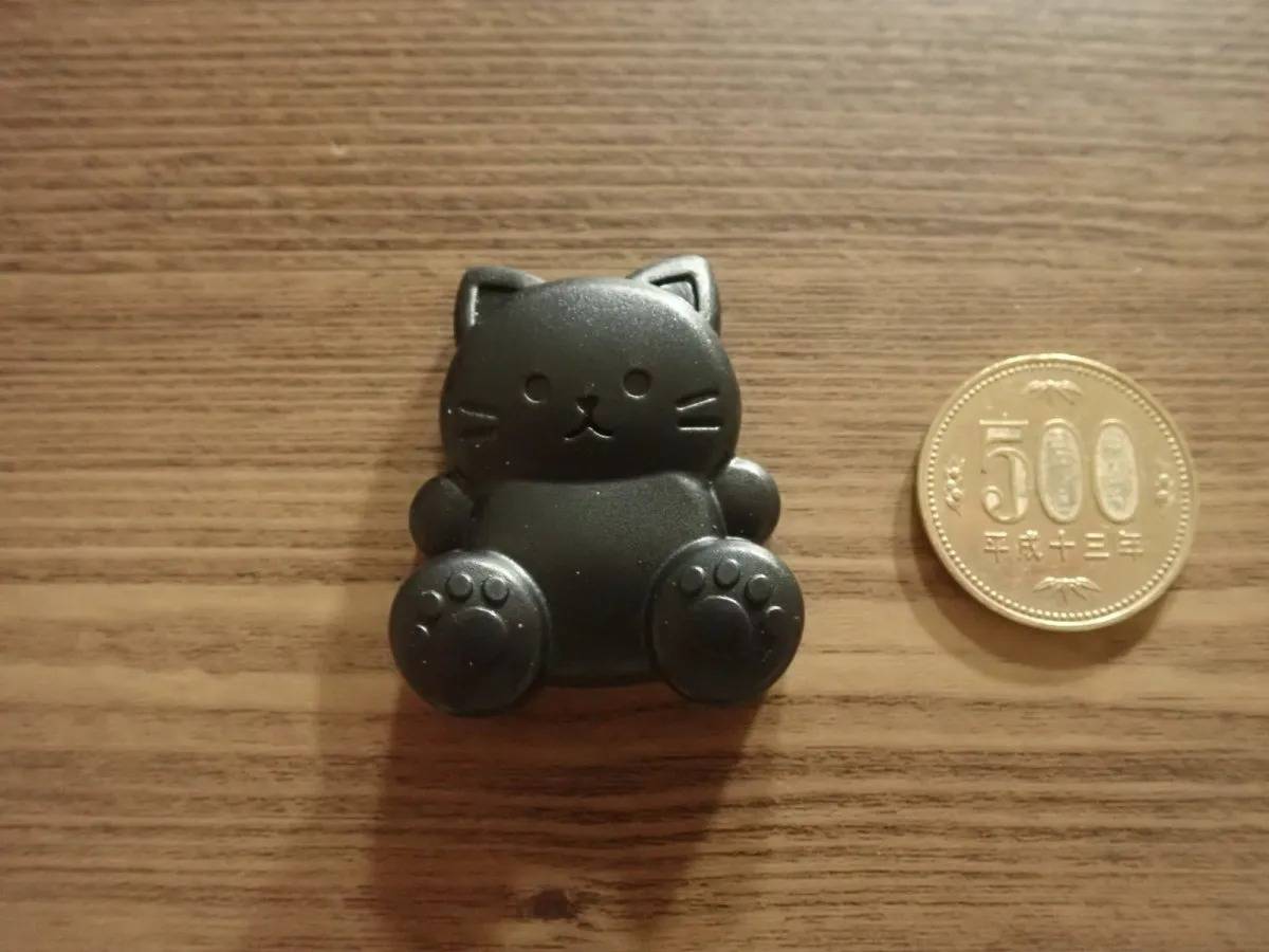 DAISO(ダイソー)：おすわりミニカッター(ねこ)