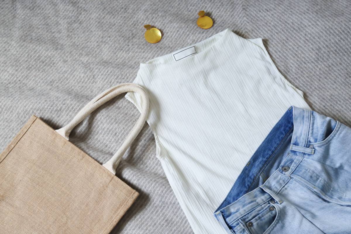 カジュアルファッションと小物