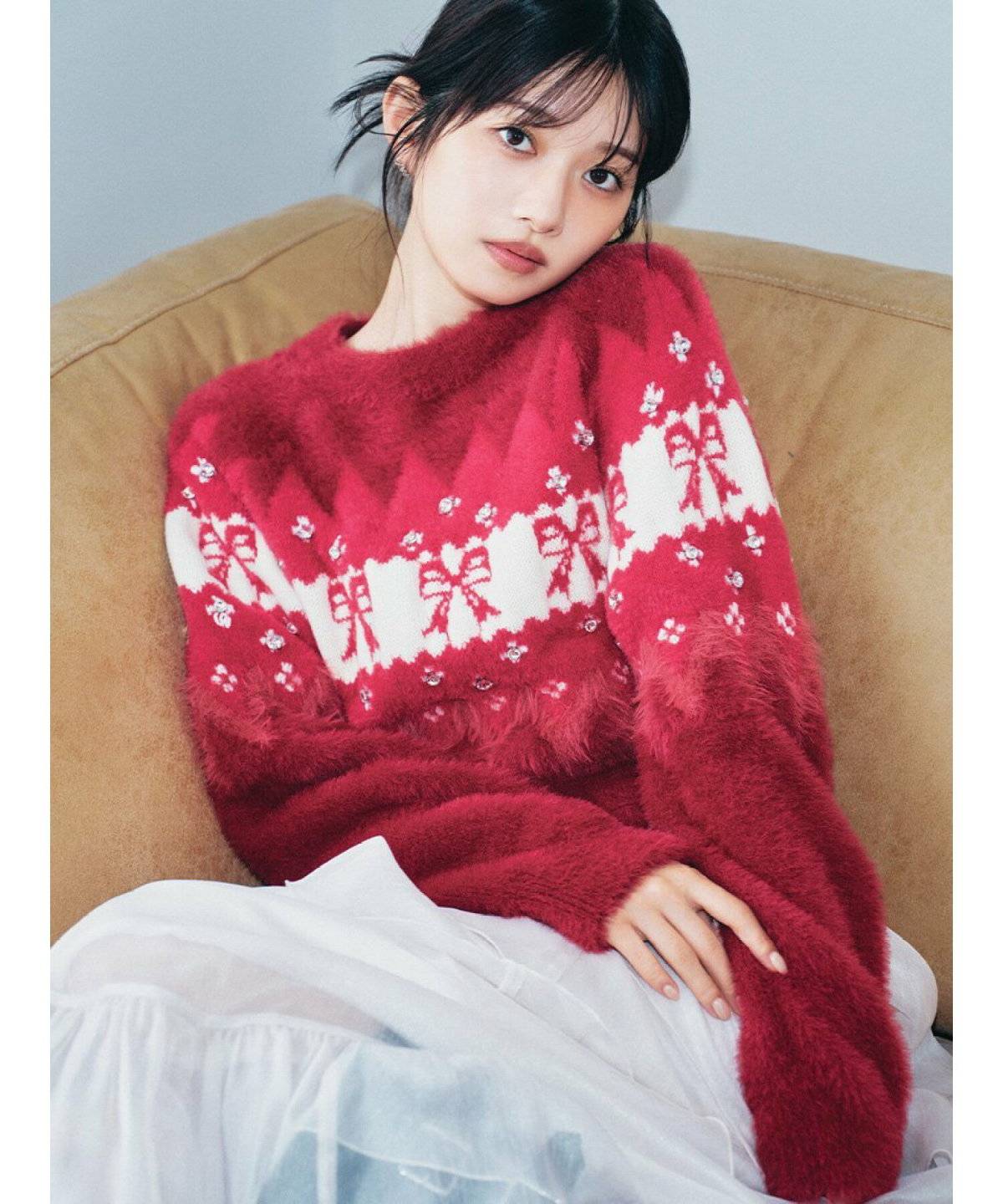 ニットコーデの女性